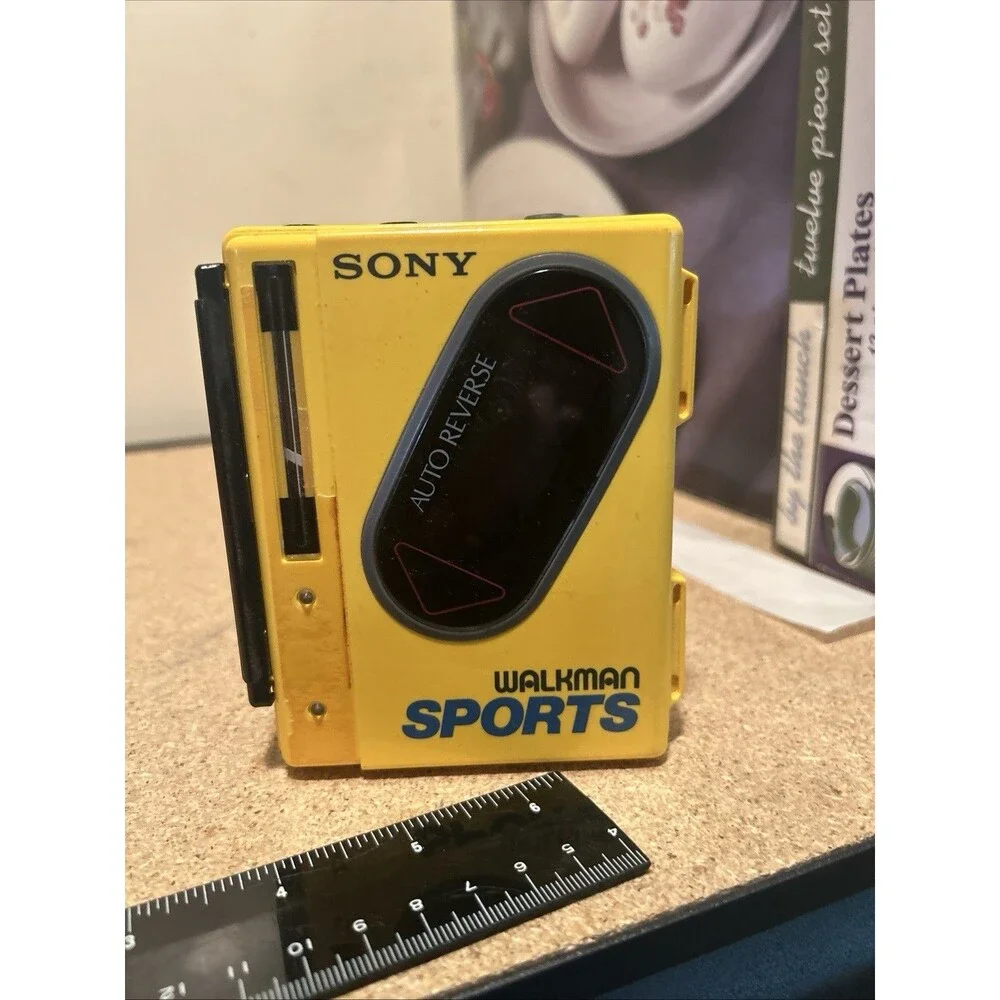 Sony Walkman WM-F75 Cassette Player Auto Reverse AM/FM Radio *Read Description*
